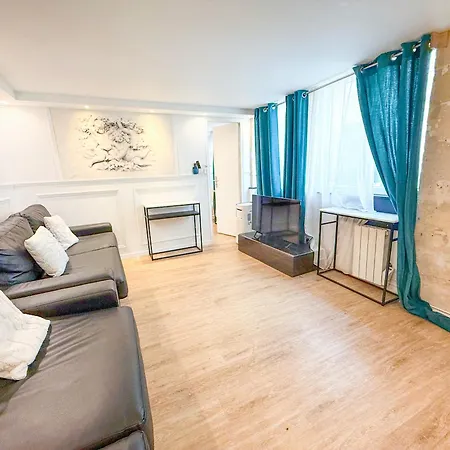 113 - Urban Vuitton Lemoine Apartmán *